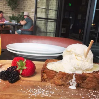 CINNAMON FRENCH TOAST