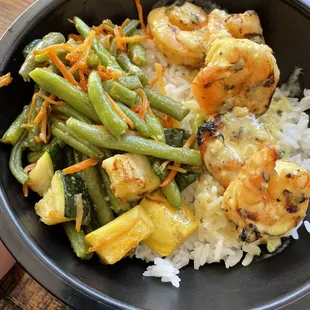 Coconut Curry Shrimp Bowl