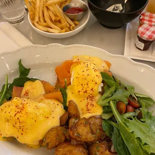 Smoked Salmon Benedict