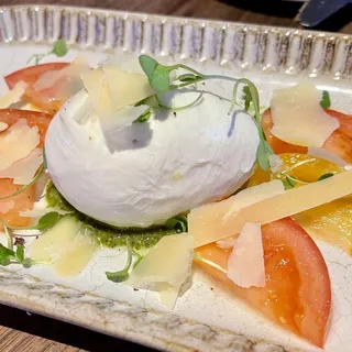 Summer Tomato & Burrata Salad