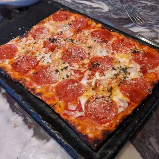 Pepperoni Hot Honey Flatbread