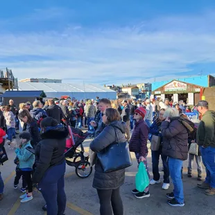 a large crowd of people