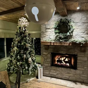 Christmas decor inside The Getaway. Beautiful and Cozy!