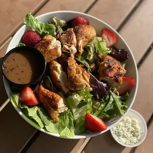 Blackened Chicken Strawberry Pecan Salad