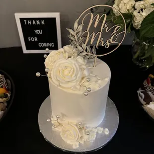 Red velvet for a Friday the 13th wedding