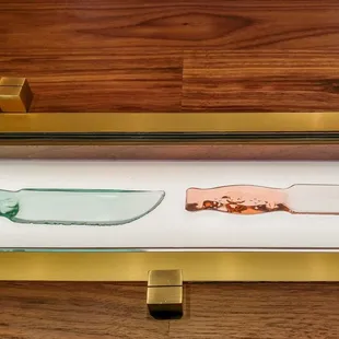 Glass knives in the table