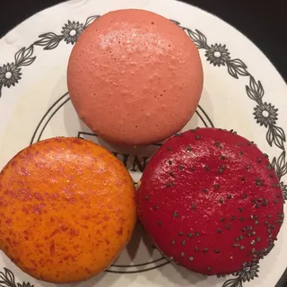 Rose Lychee Macaron