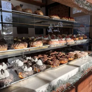 Donut case