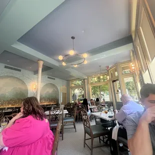 Gorgeous dining room