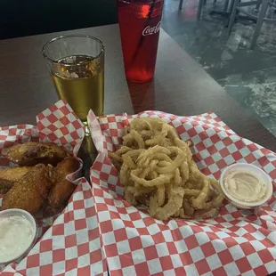 fried chicken wings, bbq wings, poultry, bbq chicken, chicken, fried chicken, food, chicken wings and fried chicken, chicken wings