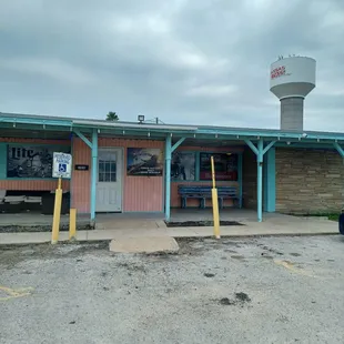 Don't be judgy by the dated outside.