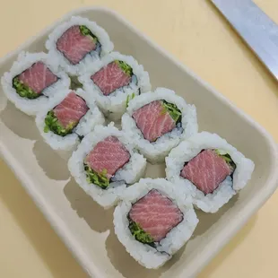 Toro &amp; scallion roll