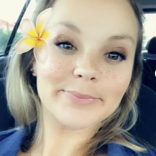 Lindsay S.