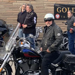 Candid photo showing more patrons supporting The GSB during its 100th year anniversary