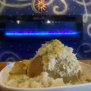 Broccoli cheddar bread bowl soup