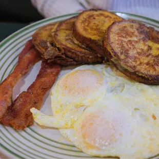 Eggs &amp; pumpkin French toast