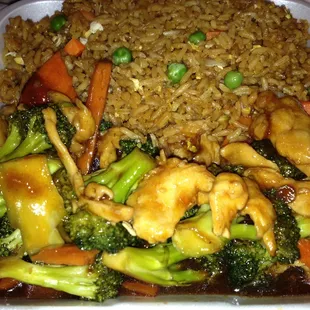 Lunch chicken and broccoli