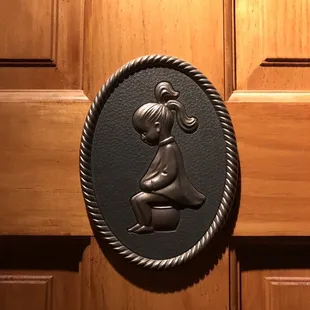 Little girl&apos;s room