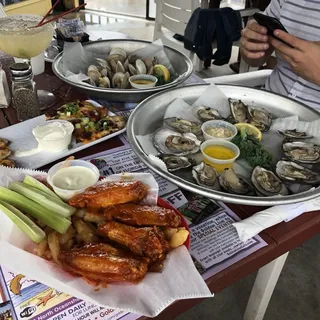 Happy Hour Oysters