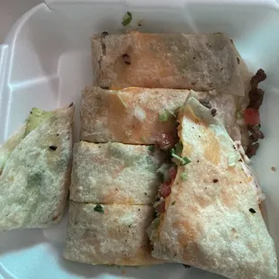 Good amount of quesadilla fully load. Very tasty