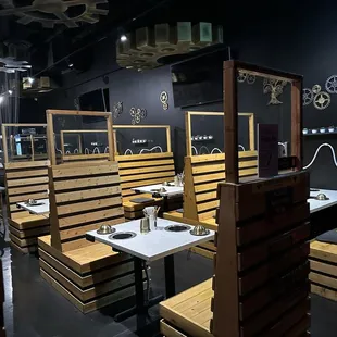 Made reservation for 9 and they are closed!