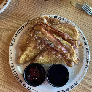 French toast (maple syrup and blueberry) with crispy bacon!