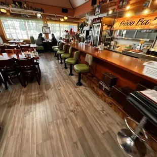 sushi and sashimi, interior
