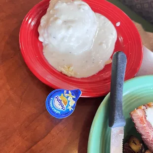 Biscuit with country gravy