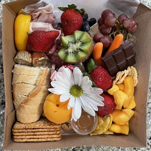 Charcuterie box
