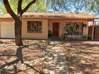 Little Paws On The Prairie