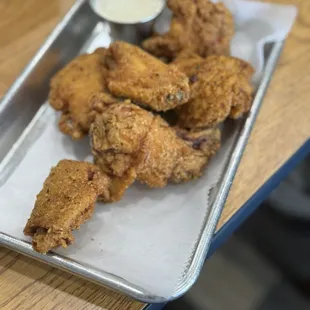 chicken wings, chicken wings and fried chicken, bbq chicken, fried chicken, chicken, fried chicken wings, poultry, bbq wings, food