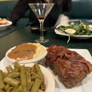 What's not to love about meatloaf.