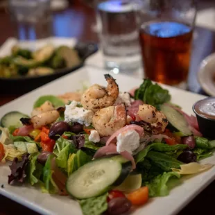 Mediterranean salad with shrimp