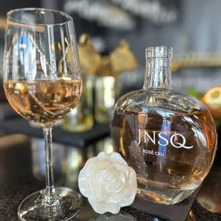 Perfect spot for a cocktail or glass of wine!