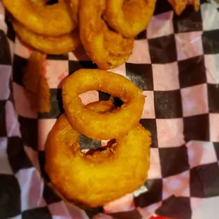 If you're ever in the mood for some traditional onion rings, this is the place to get them!!