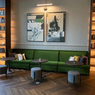 Love the green couch in the lobby!