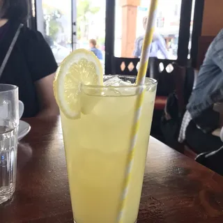 Pineapple Ginger Lemonade