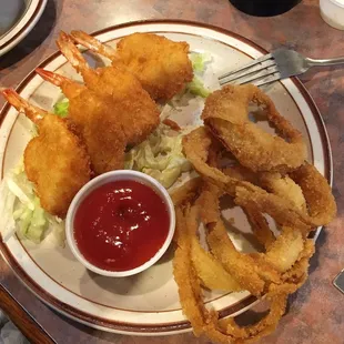 Schrimp Dinner with Onion Rings