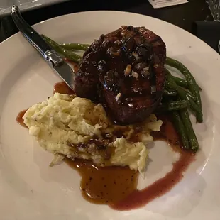 Beef Fillet, Shallot Mashed with Green Beans