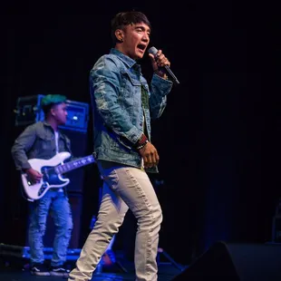 Arnel Pineda concert 7-26-19