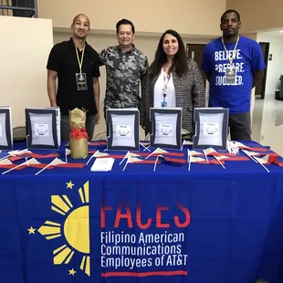 FACES family for Arnel Pineda concert...