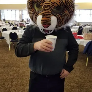 Lots of fun at the EFRC Annual Auction