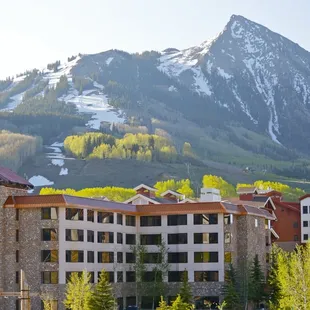 Exterior of Grand Lodge Photo: Chris Segal/CBMR