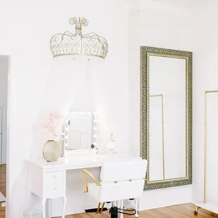 The bridal Suite, Melissa Mayrie Photography