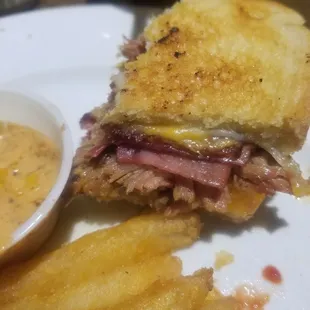 The Cuban with fries, yummy spicy sauce!