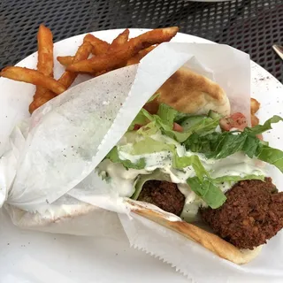 FALAFEL SANDWICH