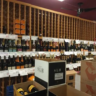 The Champagne and sparkling wine selection at a glance.