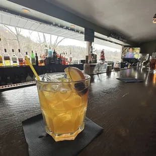 Bar area, amaretto sour