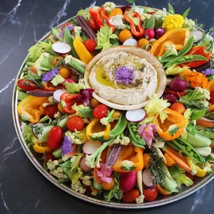 Crudités board with hummus