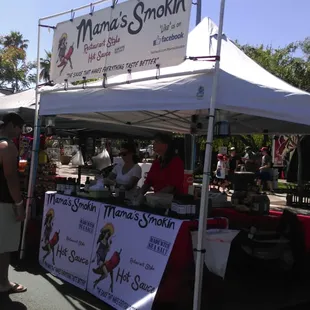 Mama's Smokin Stand